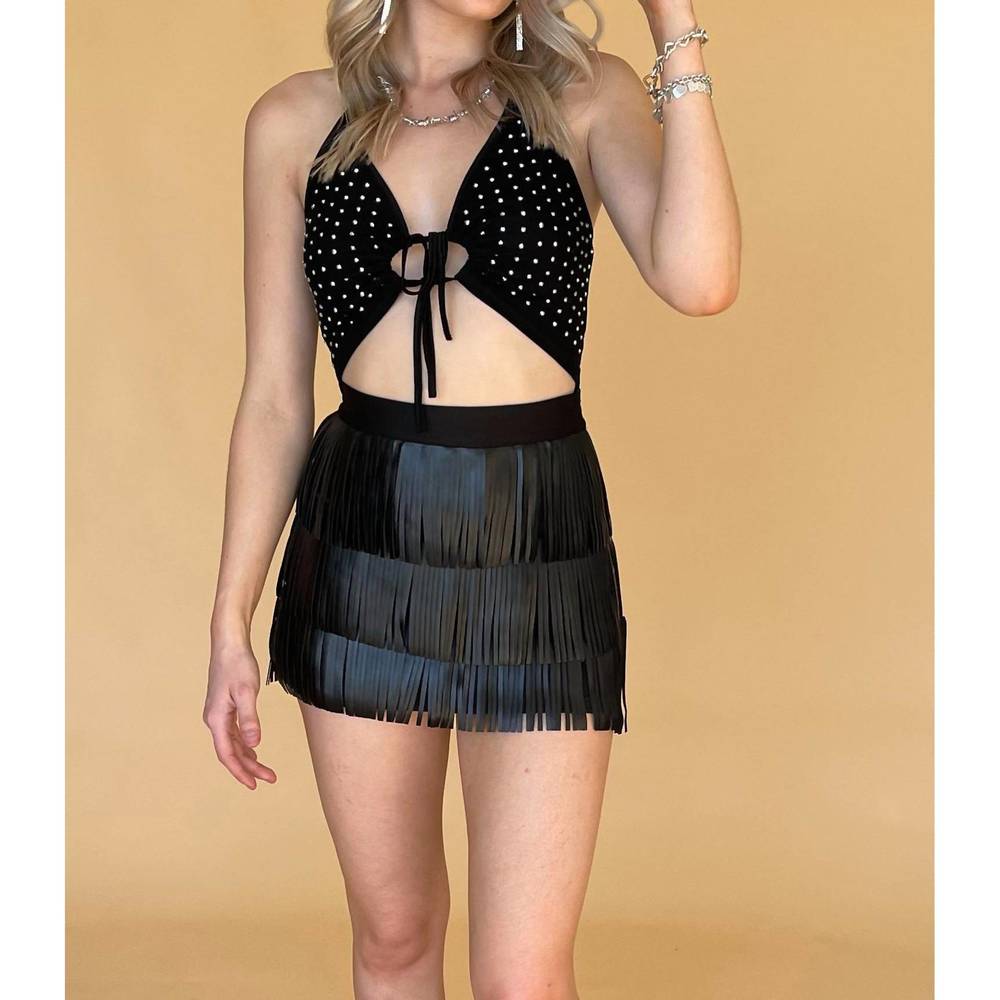 NEW TOP CHIC midland top in black
